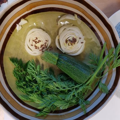 cuisine thérapie assiette avec légumes agencés